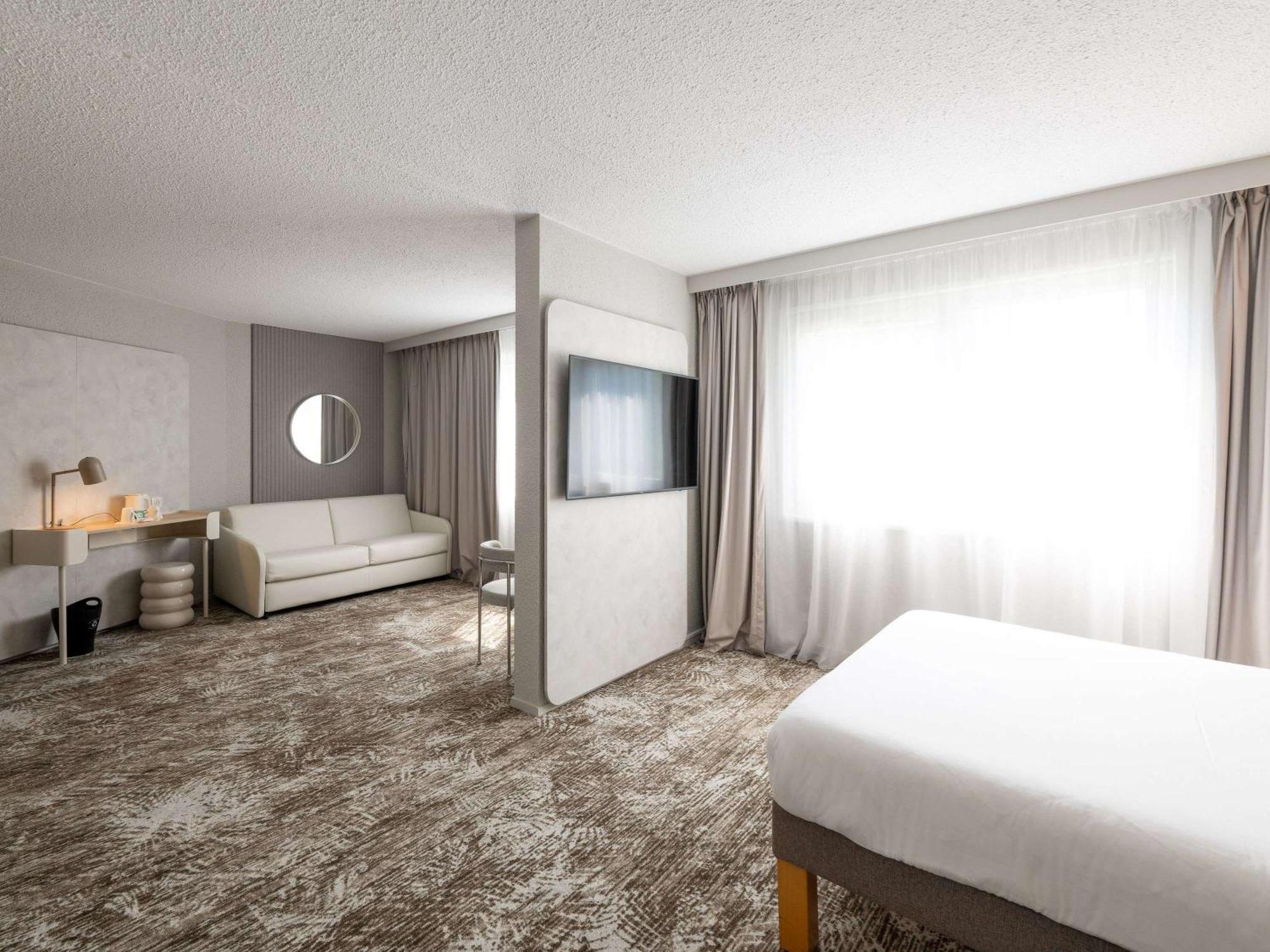 Novotel Macon Nord - Porte De Bourgogne Zewnętrze zdjęcie