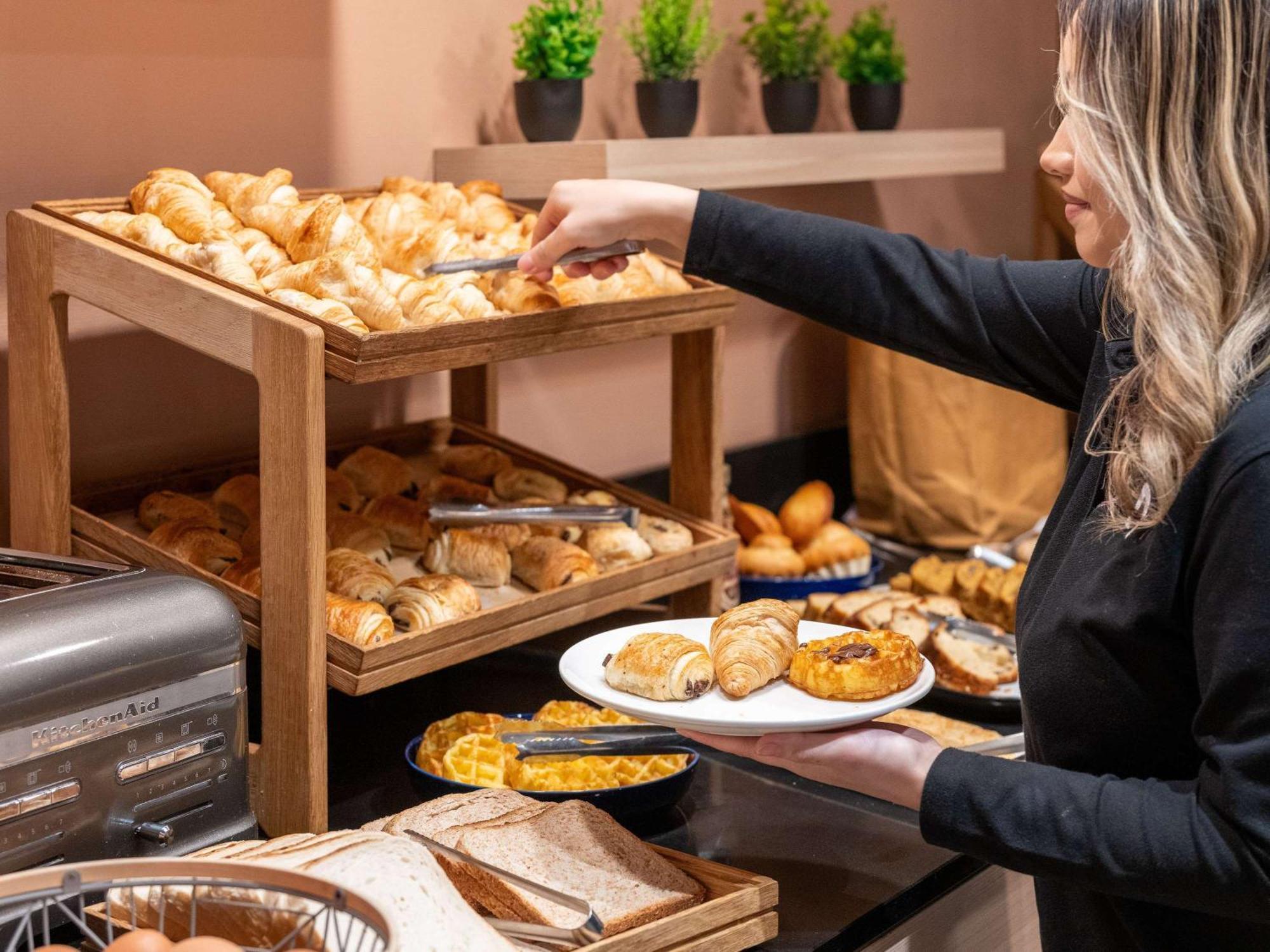 Novotel Macon Nord - Porte De Bourgogne Zewnętrze zdjęcie
