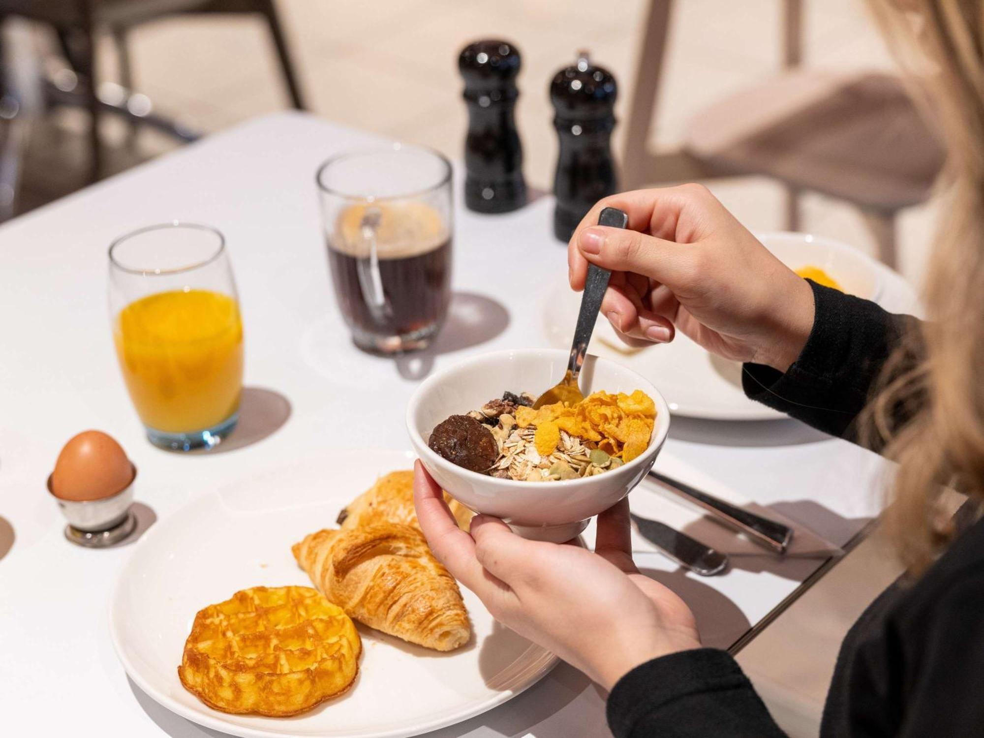 Novotel Macon Nord - Porte De Bourgogne Zewnętrze zdjęcie