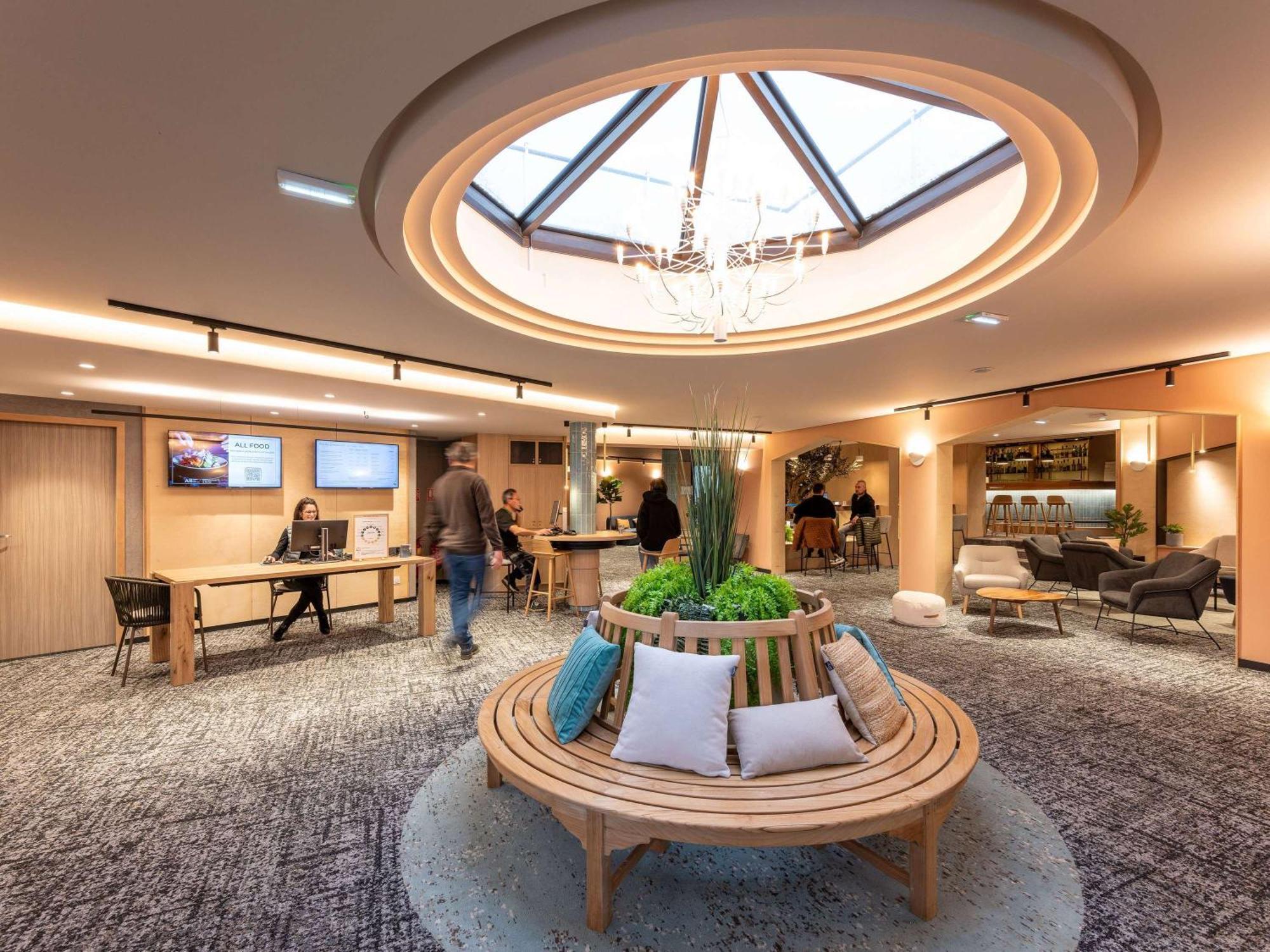 Novotel Macon Nord - Porte De Bourgogne Zewnętrze zdjęcie